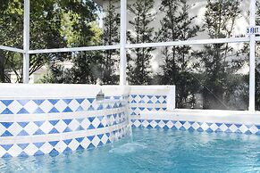 Stunning 5 Bd Home w/ Pool Close to Disney 7420
