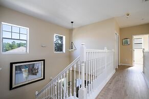 Stunning 5 Bd Home w/ Pool Close to Disney 7420