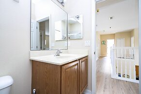 Stunning 5 Bd Home w/ Pool Close to Disney 7420