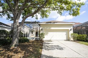 Stunning 5 Bd Home w/ Pool Close to Disney 7420