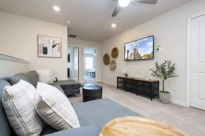 Stunning 5Bd w/ Pool @ Windsor Island Resort 3814