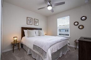 Stunning 5Bd w/ Pool @ Windsor Island Resort 3814