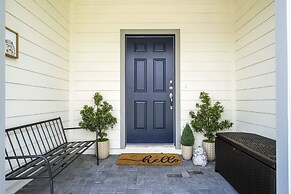 Stunning 5Bd w/ Pool @ Windsor Island Resort 3814