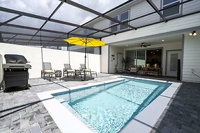 Stunning 5Bd w/ Pool @ Windsor Island Resort 3814