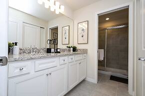 Stunning 5Bd w/ Pool @ Windsor Island Resort 3814