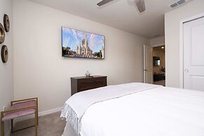 Stunning 5Bd w/ Pool @ Windsor Island Resort 3814