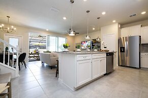 Stunning 5Bd w/ Pool @ Windsor Island Resort 3814