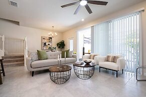 Stunning 5Bd w/ Pool @ Windsor Island Resort 3814