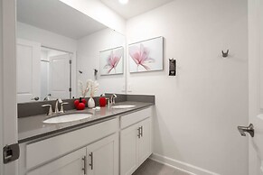 WonderFull 4Bd with Pool at Champions Gate 1174