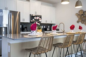 WonderFull 4Bd with Pool at Champions Gate 1174