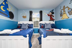 WonderFull 4Bd with Pool at Champions Gate 1174