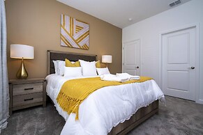 WonderFull 4Bd with Pool at Champions Gate 1174