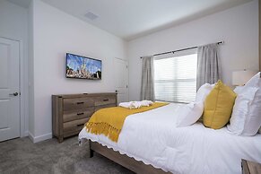 WonderFull 4Bd with Pool at Champions Gate 1174