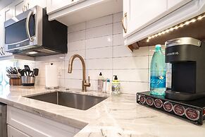 Modern & Polished Oceanfront Vistas