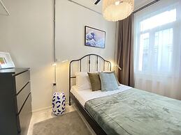 Galata s New Face Elegance