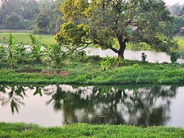 Riverscape Tranquil Serviced Apartments