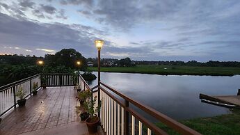 Riverscape Tranquil Serviced Apartments