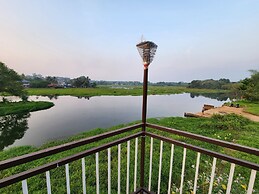 Riverscape Tranquil Serviced Apartments