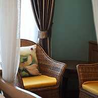 Rich Garden House Hotel