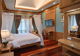 Rich Garden House Hotel