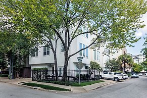 Montrose Lodge by Dunyha