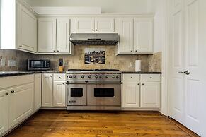 Montrose Lodge by Dunyha