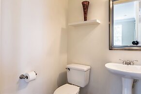 Montrose Lodge by Dunyha