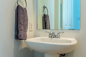 Montrose Lodge by Dunyha