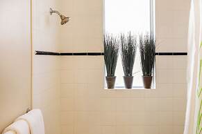 Montrose Lodge by Dunyha