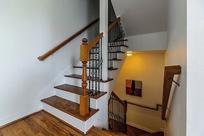 Montrose Lodge by Dunyha