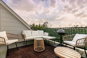 Montrose Lodge by Dunyha