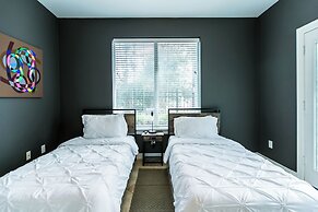 Montrose Lodge by Dunyha