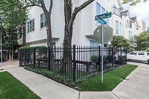 Montrose Lodge by Dunyha