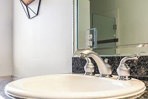 Montrose Lodge by Dunyha