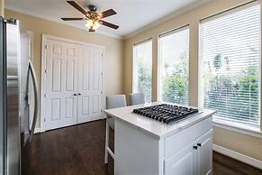 Montrose Lodge by Dunyha