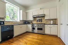 Montrose Lodge by Dunyha