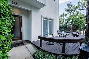 Montrose Lodge by Dunyha