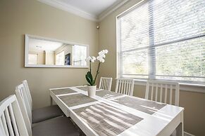 Montrose Lodge by Dunyha