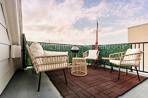 Montrose Lodge by Dunyha