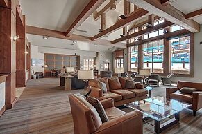 One Ski Hill Retreat 1 Bedroom Condo by Redawning