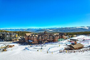 One Ski Hill Retreat 1 Bedroom Condo by Redawning