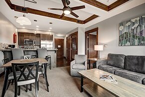 One Ski Hill Retreat 1 Bedroom Condo by Redawning