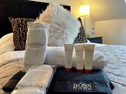 Central Scotland Country Side With Outdoor Bbq Hut