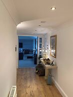 Central Scotland Country Side With Outdoor Bbq Hut