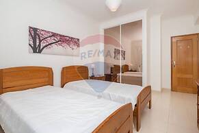 500m De La Plage Avec Piscine