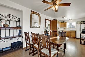 Cozy Cottage Beautiful Views Minutes to Dntwn!