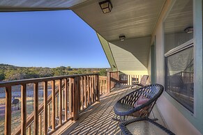 Cozy Cottage Beautiful Views Minutes to Dntwn!