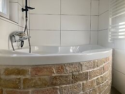 Holiday Home - 8 Persons - With Sauna at the Lauwerslake Near Wadden S