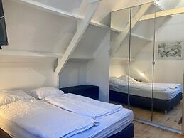 Holiday Home - 8 Persons - With Sauna at the Lauwerslake Near Wadden S