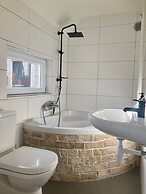 Holiday Home - 8 Persons - With Sauna at the Lauwerslake Near Wadden S